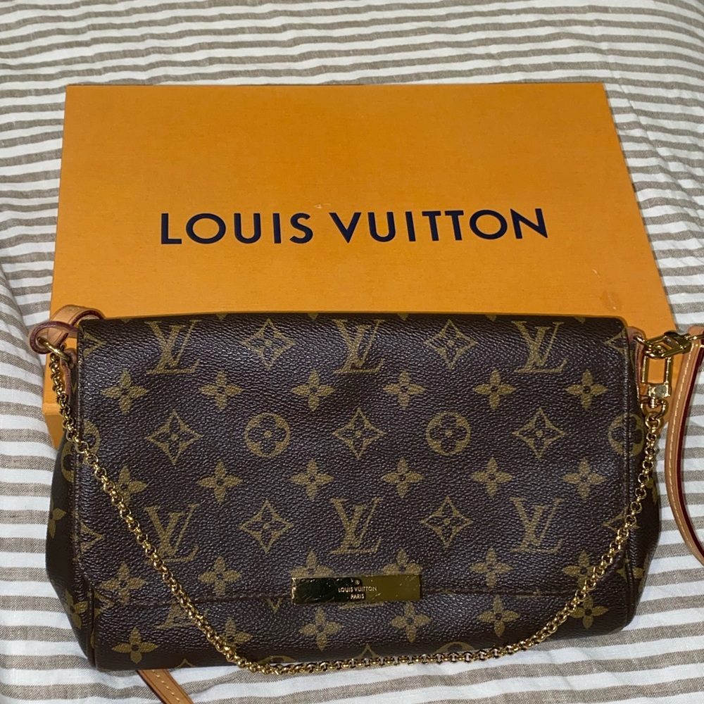 Authentic Louis Vuitton Favorite MM Monogram Bag